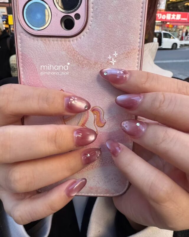 ♡ ⋆ ˚｡⋆୨୧˚

🌸🫧 

Nails by lin.

#MIHANAネイルサロン 
@mihana_nail 

埼玉県川口市並木4-1-5 木村ビル1F 
（西川口駅 徒歩5分）

🕒 OPEN 11:00 / LAST 20:00 

📩 ご予約 / お問い合わせ 
・HotPepper 
・LINE公式 

※プロフィールURLからご予約いただけます 

#西川口ネイル #韓国ネイル 
#ワンホンネイル #ちゅるんネイル