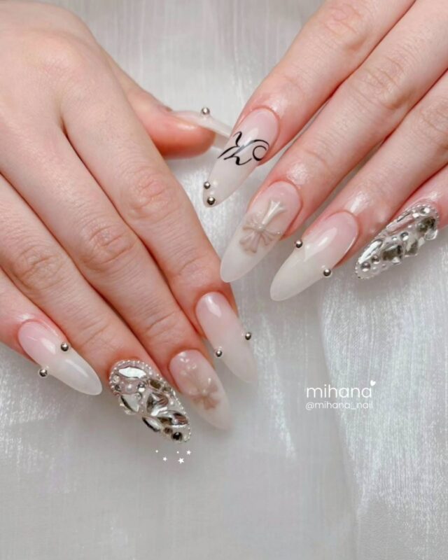 ♡ ⋆ ˚｡⋆୨୧˚

✨💍✨

Nails by shin.

#MIHANAネイルサロン 
@mihana_nail 

埼玉県川口市並木4-1-5 木村ビル1F 
（西川口駅 徒歩5分）

🕒 OPEN 11:00 / LAST 20:00 

📩 ご予約 / お問い合わせ 
・HotPepper 
・LINE公式 

※プロフィールURLからご予約いただけます 

#西川口ネイル #韓国ネイル 
#ワンホンネイル #ちゅるんネイル